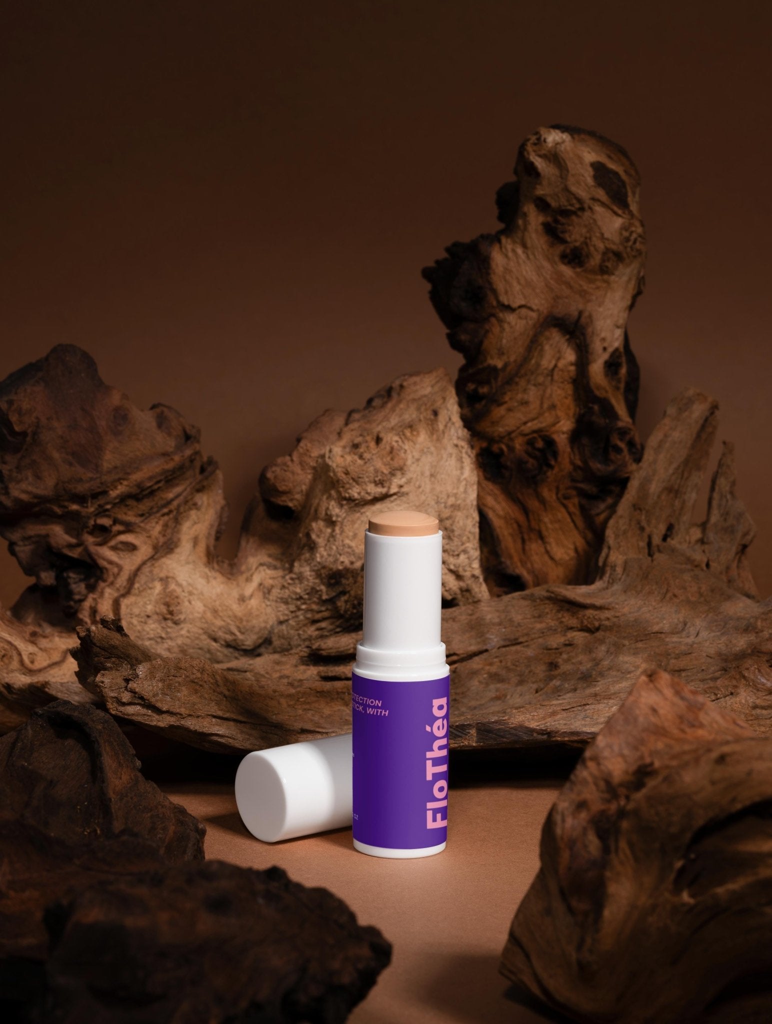 Sun Protection SPF50 Stick, with tint - FloThéa Organics